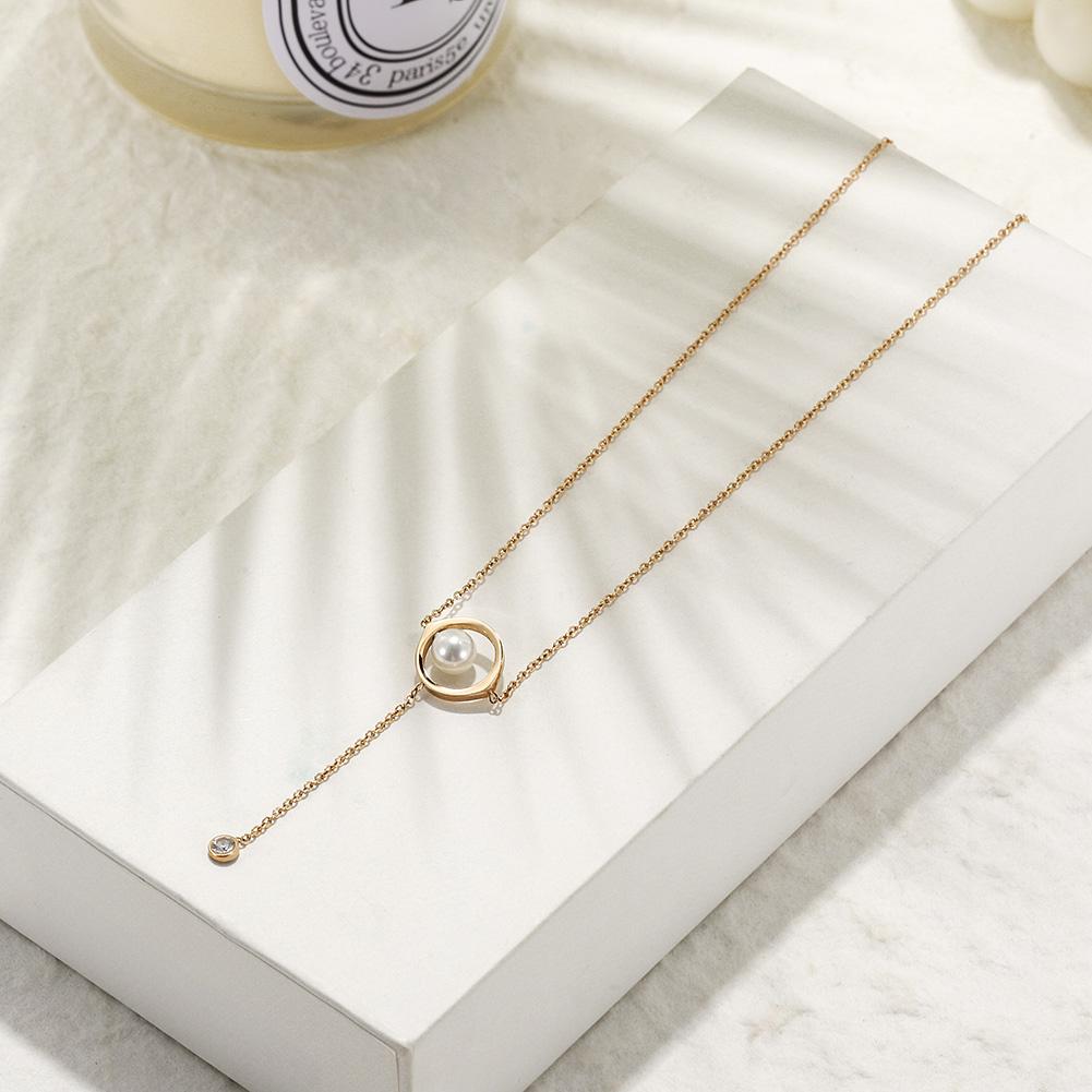 Thetis Pearl Pendant Necklace