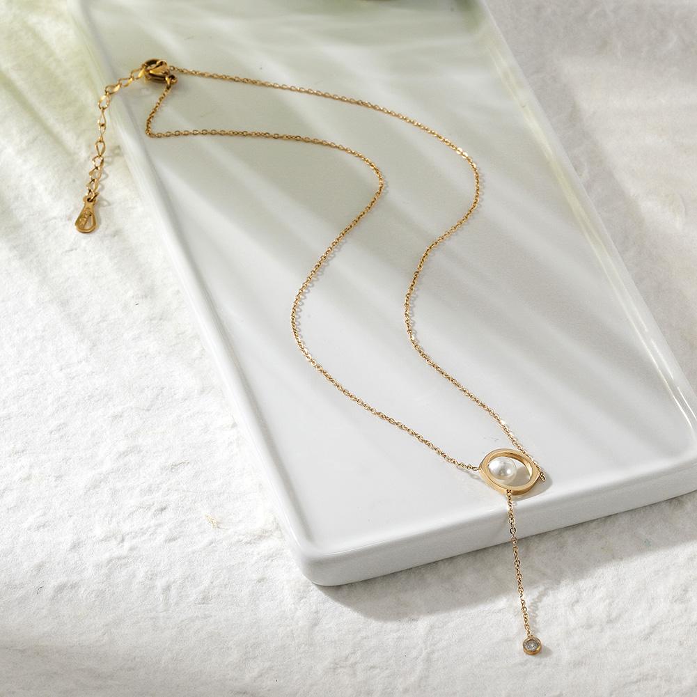 Thetis Pearl Pendant Necklace