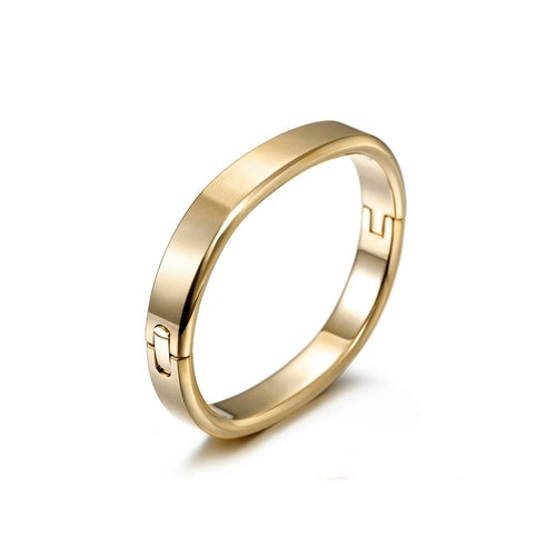 Vesta Minimalist Bangle