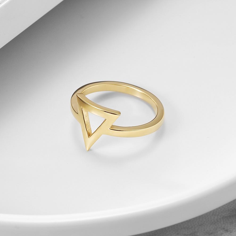 Moirai Triangle Ring