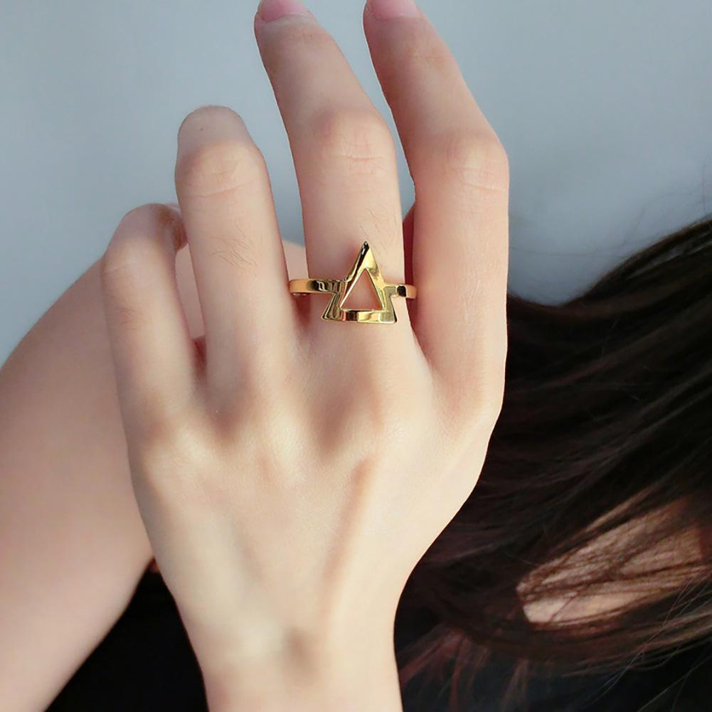 Moirai Triangle Ring